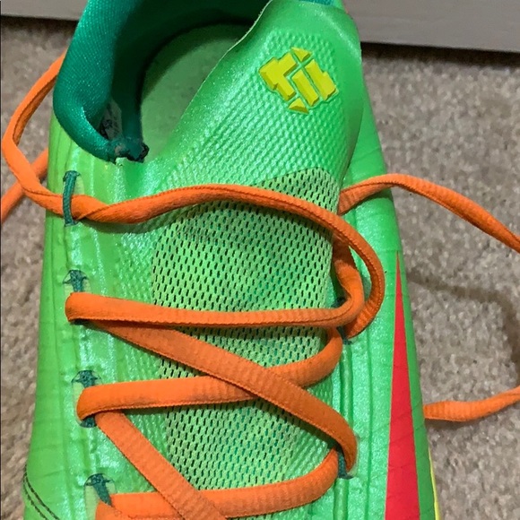 Green shimmer, orange and hot pink Kevin Durant’s - Picture 2 of 5